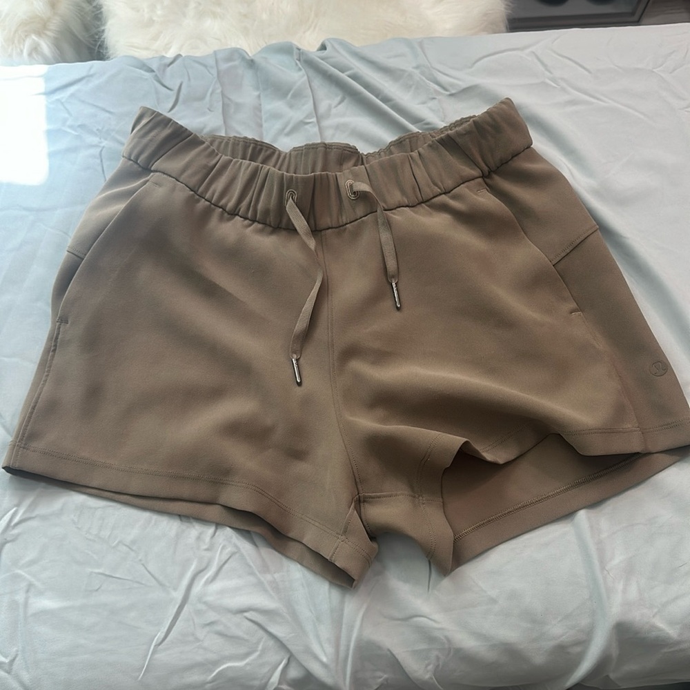 Lululemon drawstring shorts